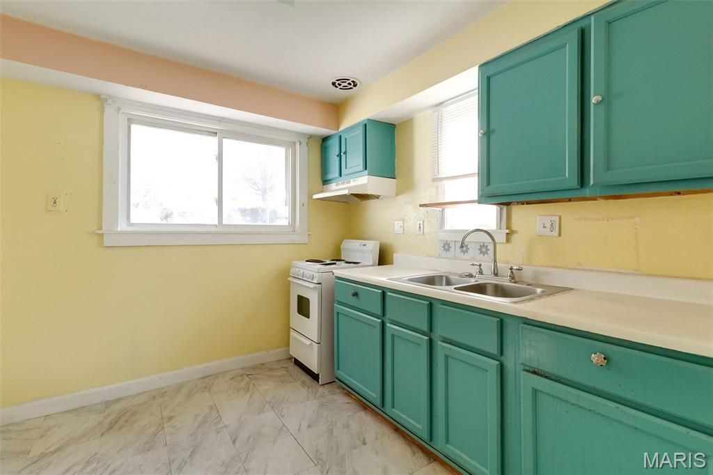 Photo of 3112 Airway Avenue, St Louis, MO 63114 (MLS # 25080082)