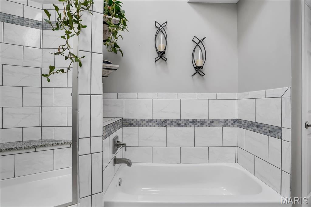 Meadow Ridge Condos Ph1 Stg4 - Residential