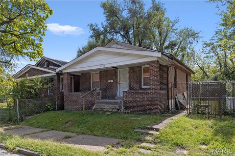 Photo of 4222 E Cote Brilliante Avenue, St Louis, MO 63113 (MLS # 25074164)