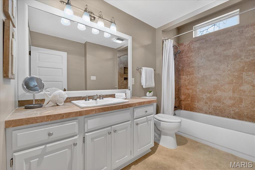 Tuxedo Park - Residential