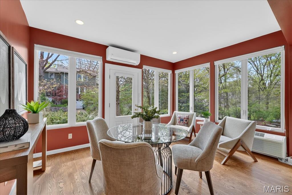 Tuxedo Park - Residential