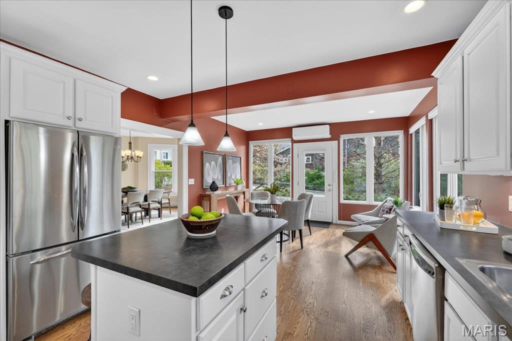 Tuxedo Park - Residential