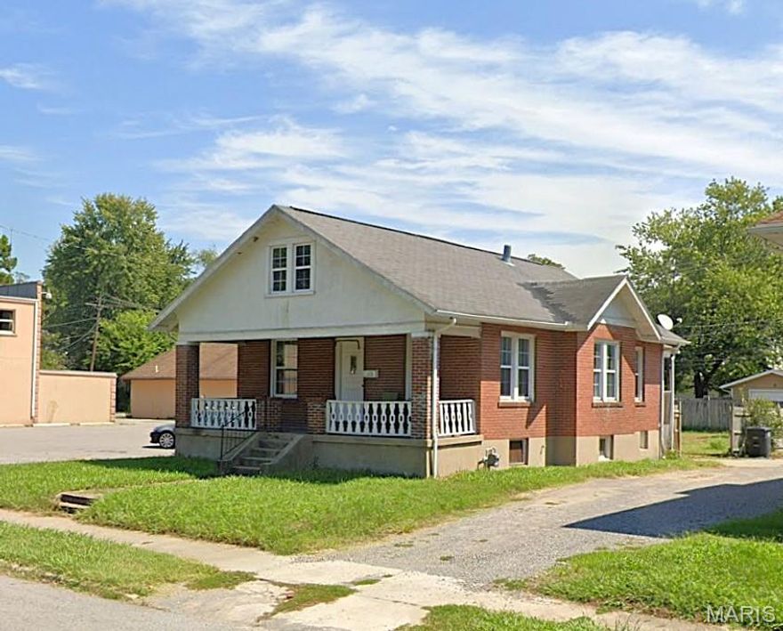 Rare opportunity to acquire a cash-flowing 33-unit turnkey investment portfolio in the heart of Cape Girardeau, Missouri. This diverse package includes 29 single-family homes and 2 multifamily buildings (totaling 4 units), offering a mix of 1- to 5-bedroom units—ideal for accommodating a broad tenant base. Strategically located near downtown amenities, major employers, and Southeast Missouri State University, these properties offer strong rental demand, stable occupancy, and easy access to transportation and services. These properties do not have to be purchased as one portfolio.  They may be split into 3-4 groups.