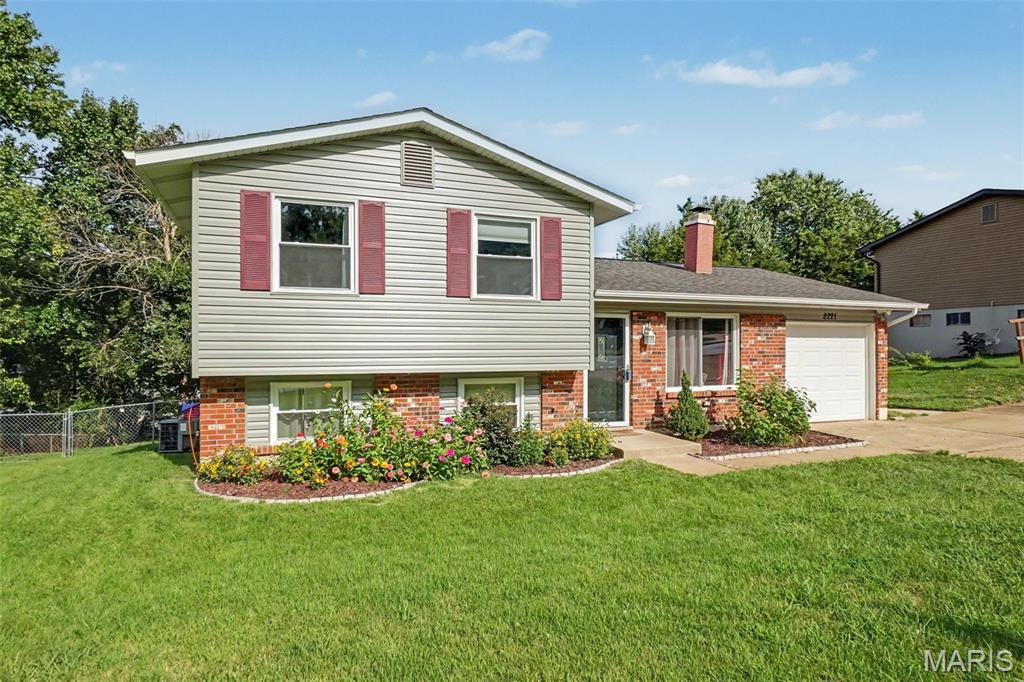 2221 Country Wood Drive