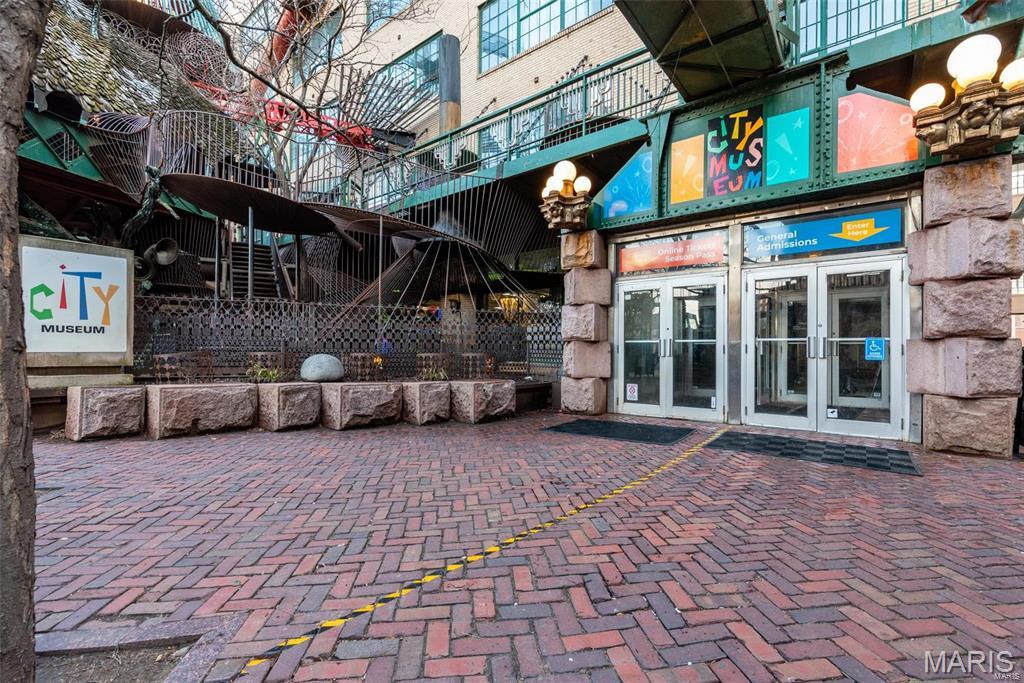 City Museum Lofts - Residential Lease