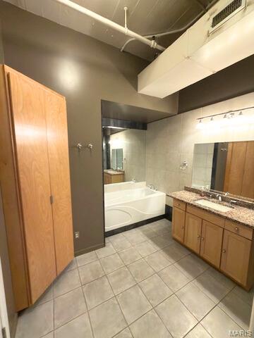 City Museum Lofts - Residential Lease