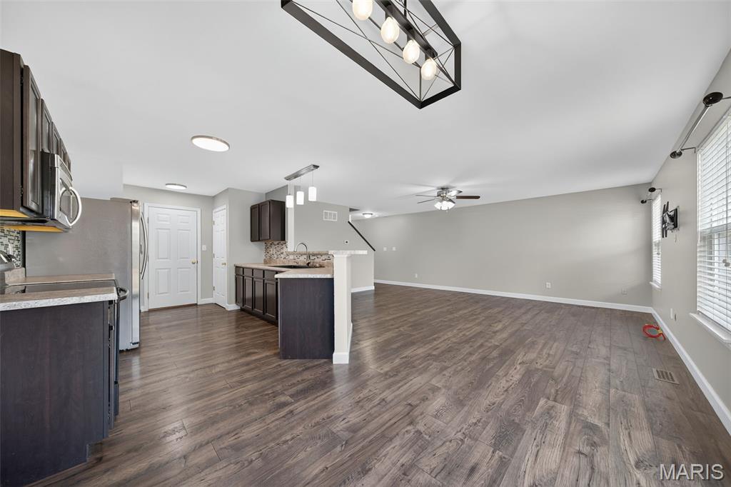 O'Fallon, Missouri 63368, United States, 3 Bedrooms Bedrooms, ,3 BathroomsBathrooms,Residential,Active,189917