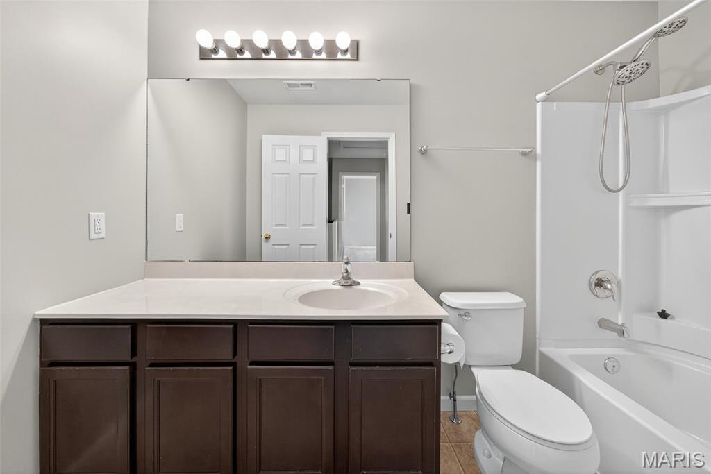 O'Fallon, Missouri 63368, United States, 3 Bedrooms Bedrooms, ,3 BathroomsBathrooms,Residential,Active,189917