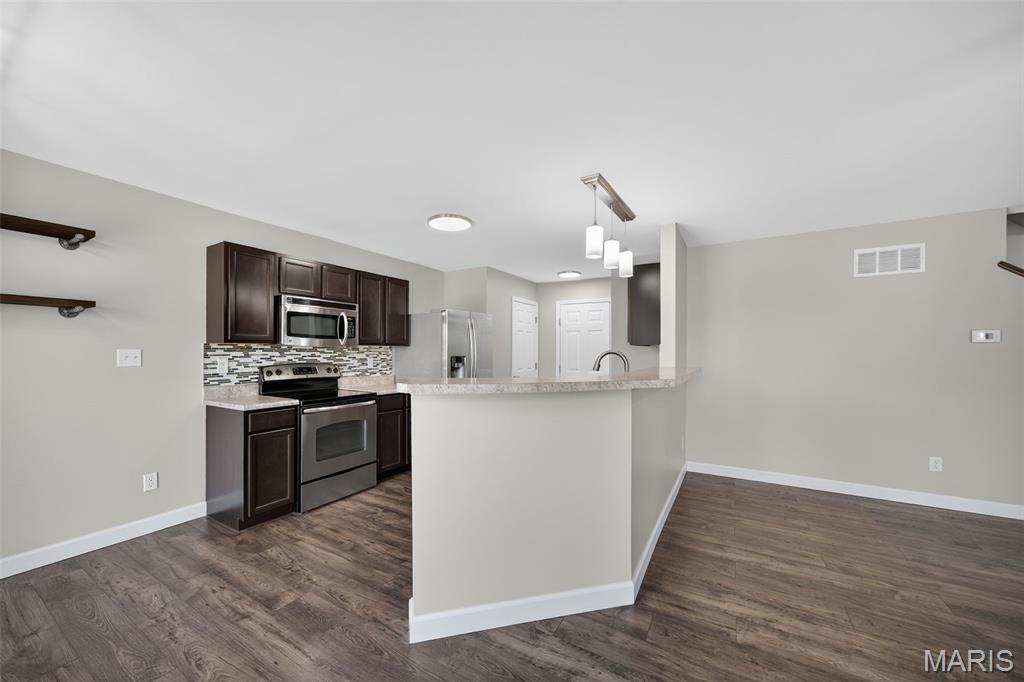 O'Fallon, Missouri 63368, United States, 3 Bedrooms Bedrooms, ,3 BathroomsBathrooms,Residential,Active,189917