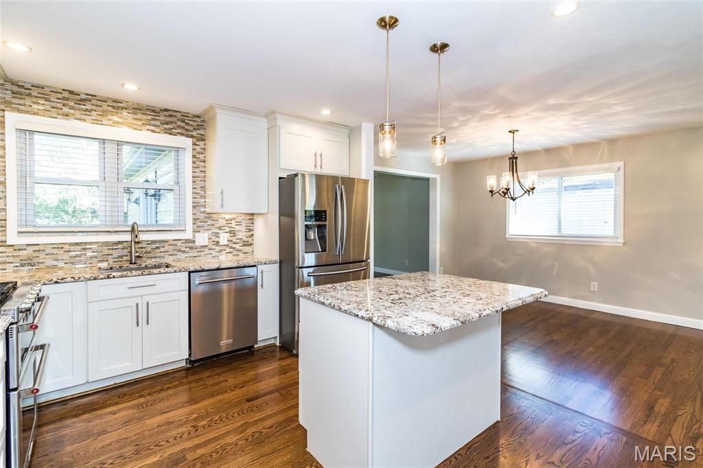 Photo of 123 Oakside Lane, St Louis, MO 63122 (MLS # 26023099)