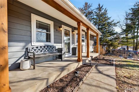 913 Crestland Drive Ballwin MO 63011