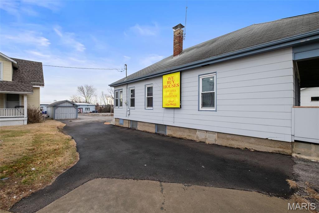 Baileys 02 - Commercial Lease