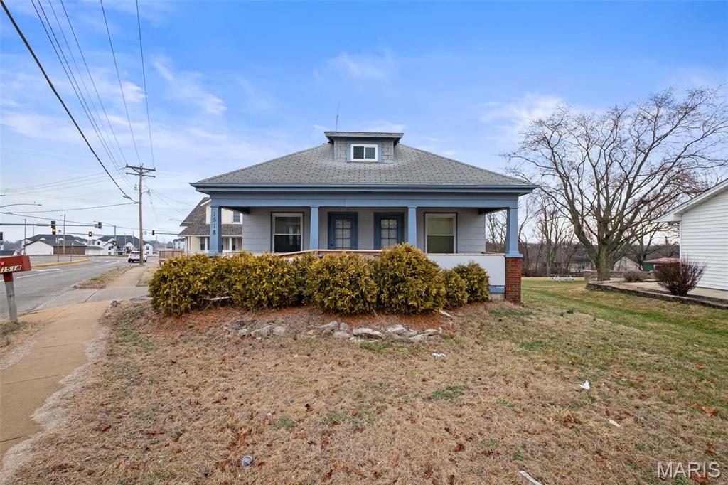 Baileys 02 - Commercial Lease