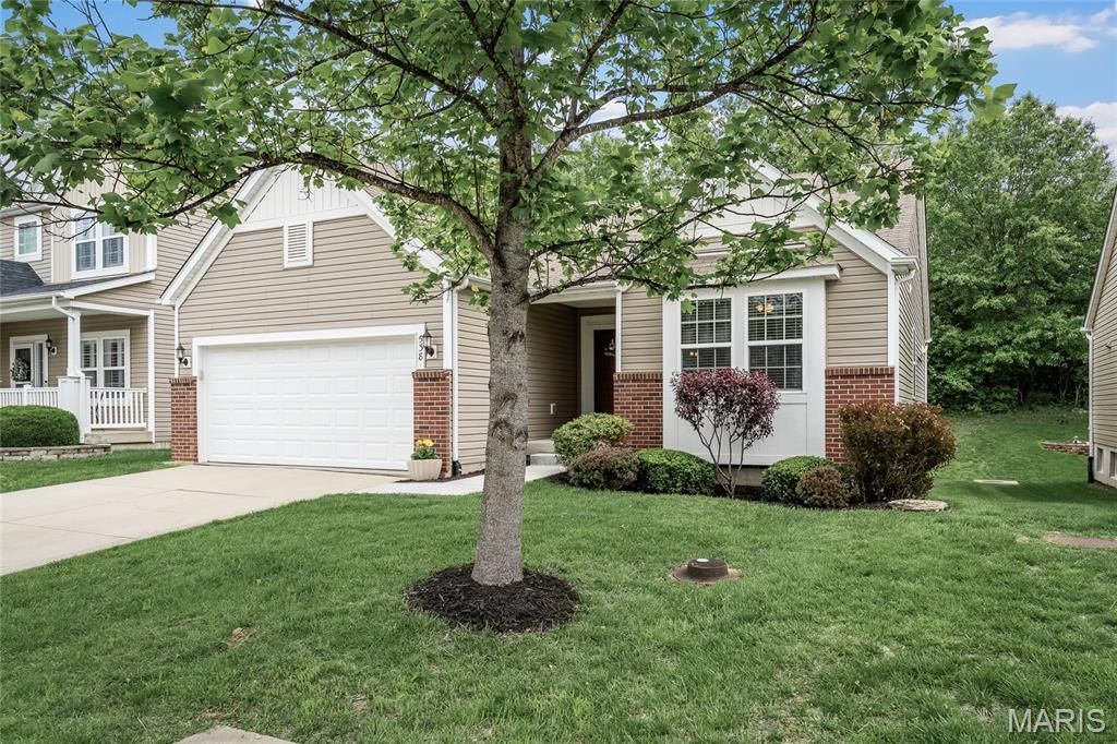Photo of 538 Country Chase Drive, Lake Saint Louis, MO 63367 (MLS # 26024263)