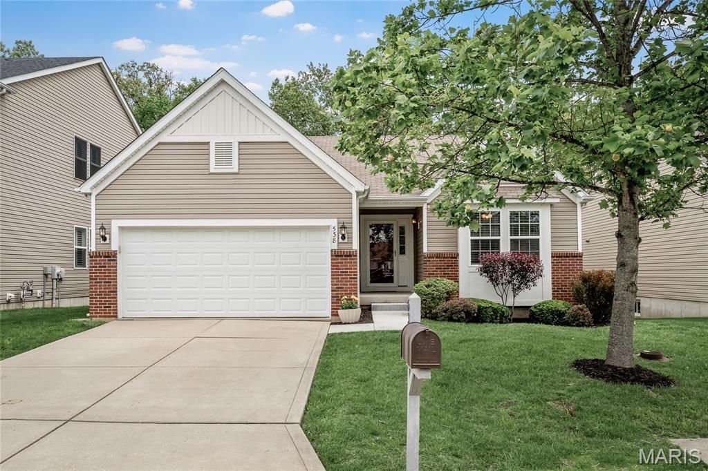 Photo of 538 Country Chase Drive, Lake Saint Louis, MO 63367 (MLS # 26024263)