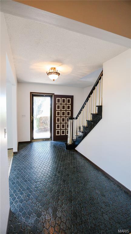2613 Mockingbird Lane