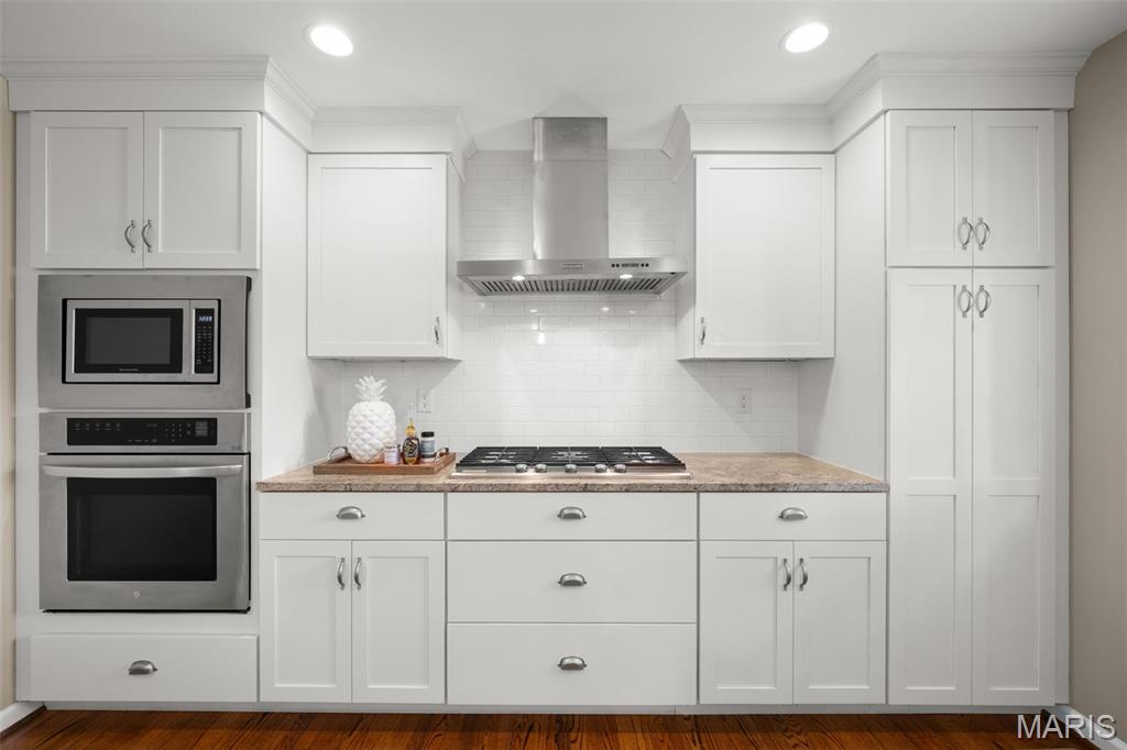 Berkley Manor 6 - Residential