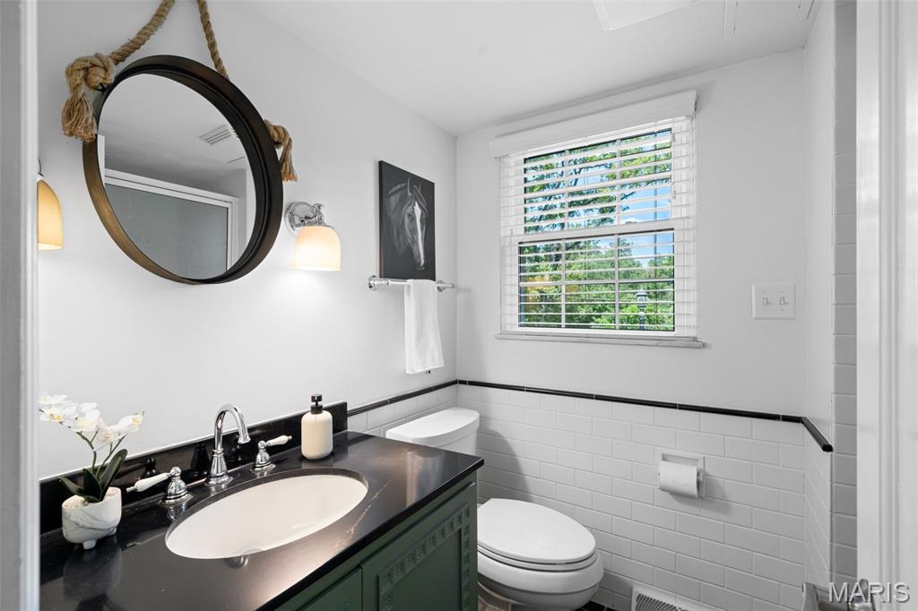 Berkley Manor 6 - Residential