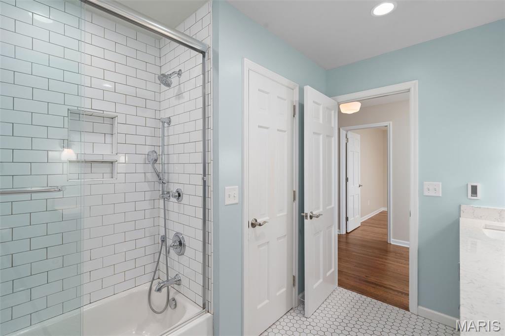 Berkley Manor 6 - Residential