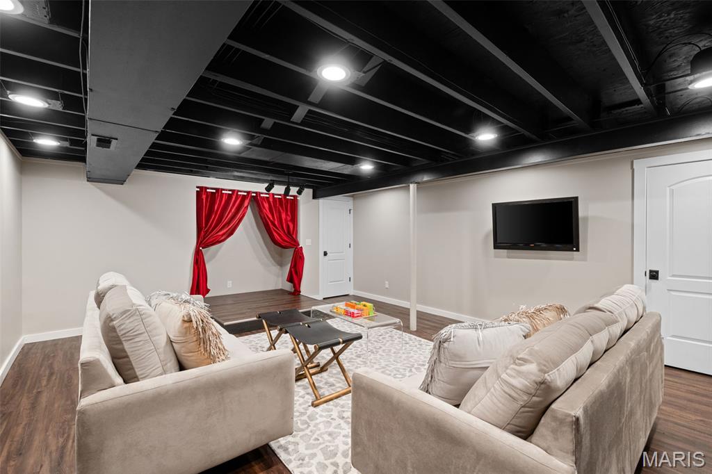 Berkley Manor 6 - Residential