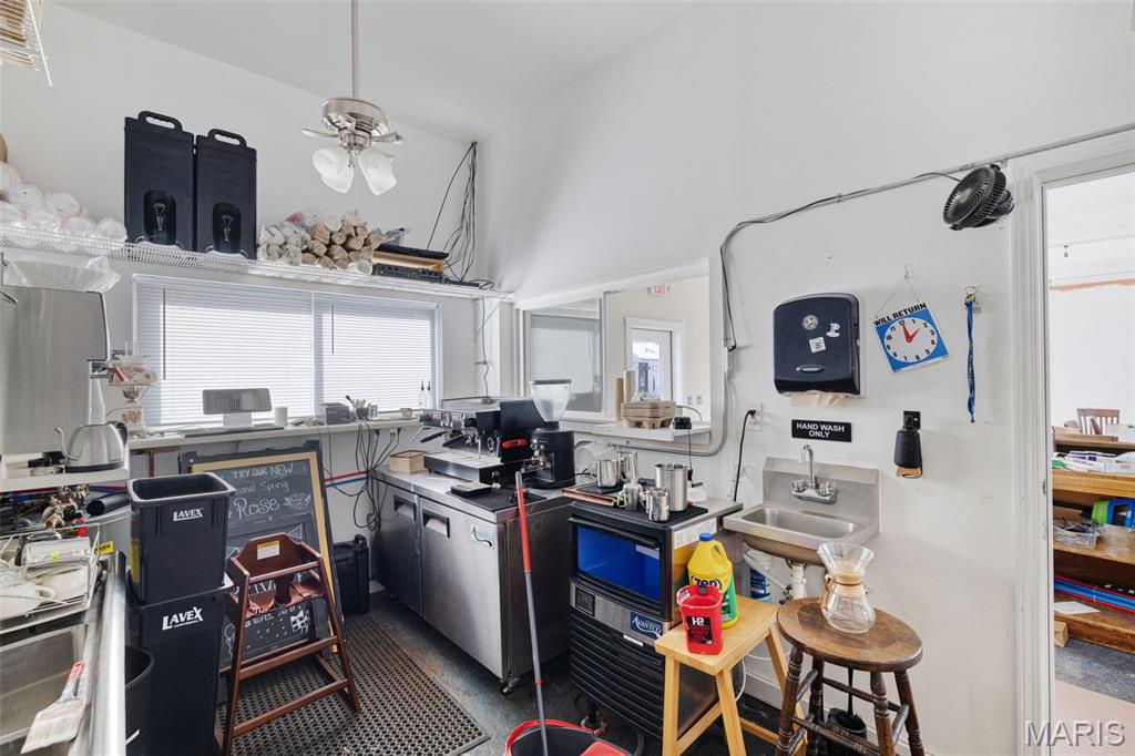 Town/Kimmswick - Commercial Sale