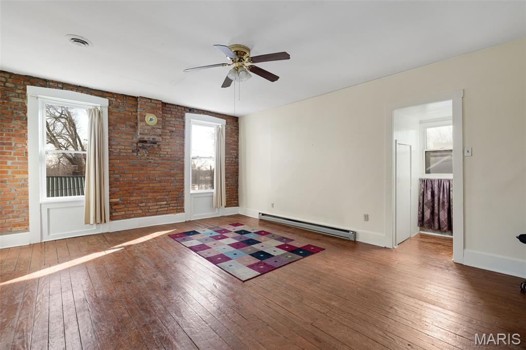 Town/Kimmswick - Commercial Sale