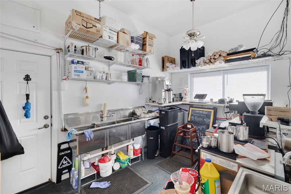 Town/Kimmswick - Commercial Sale