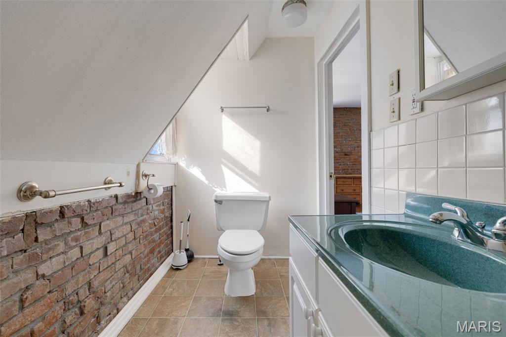 Town/Kimmswick - Commercial Sale