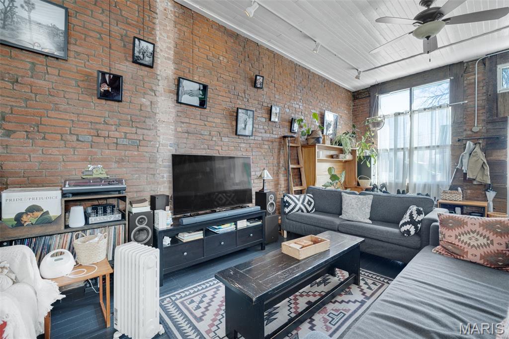 Town/Kimmswick - Commercial Sale