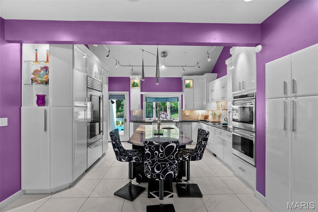 Village On Conway Two The - Residential