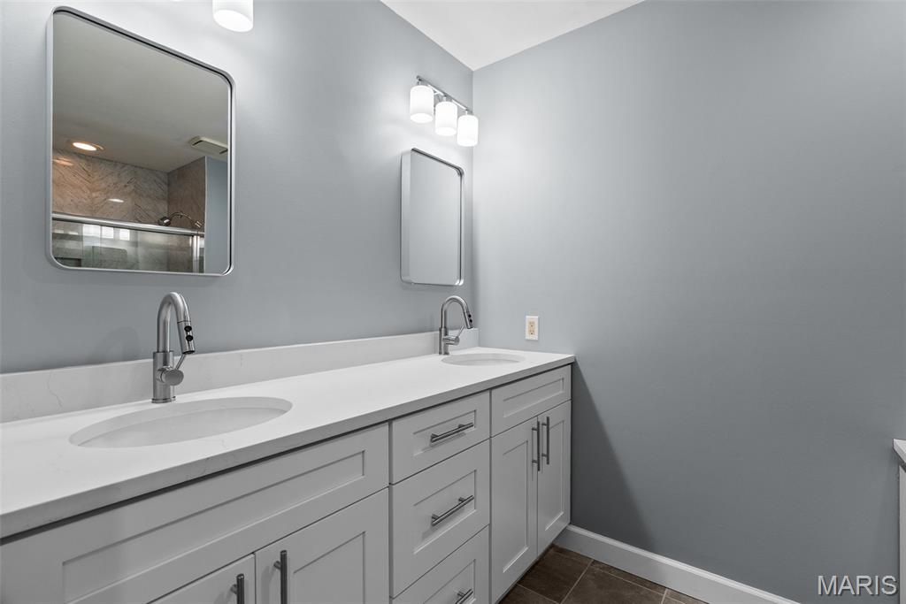 Village On Conway Two The - Residential