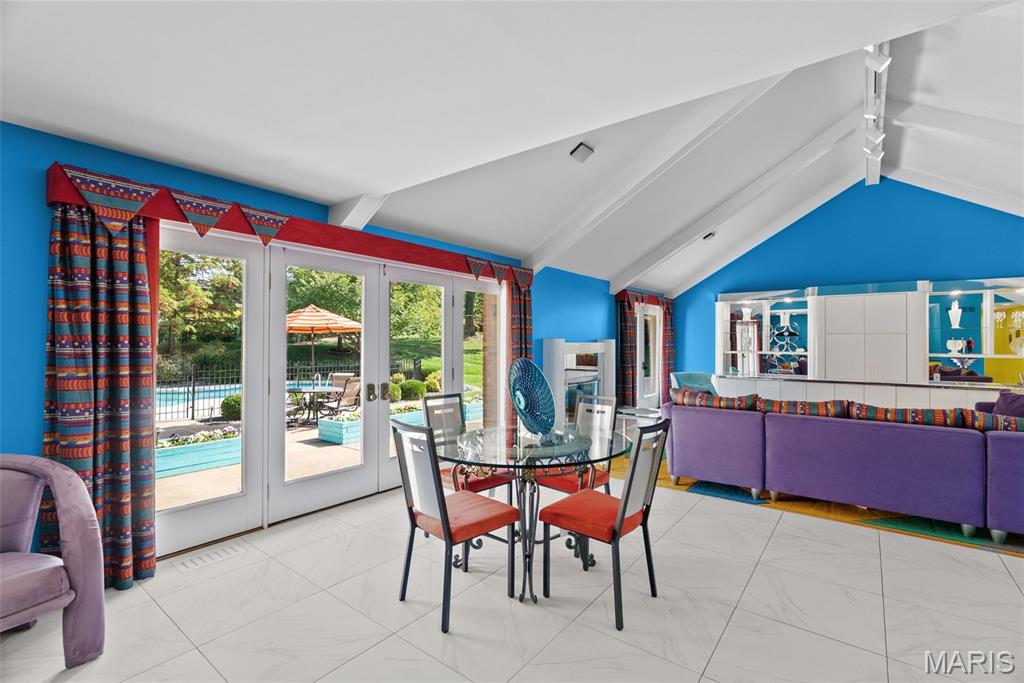 Village On Conway Two The - Residential