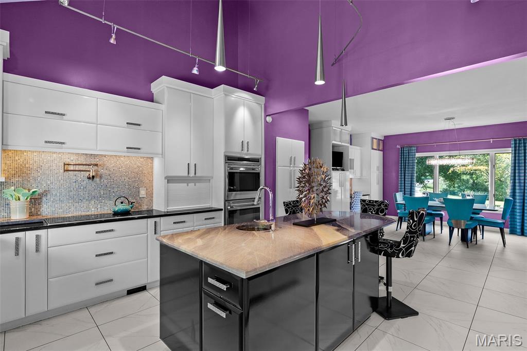 Village On Conway Two The - Residential