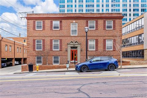 211 S Central Avenue Clayton MO 63105