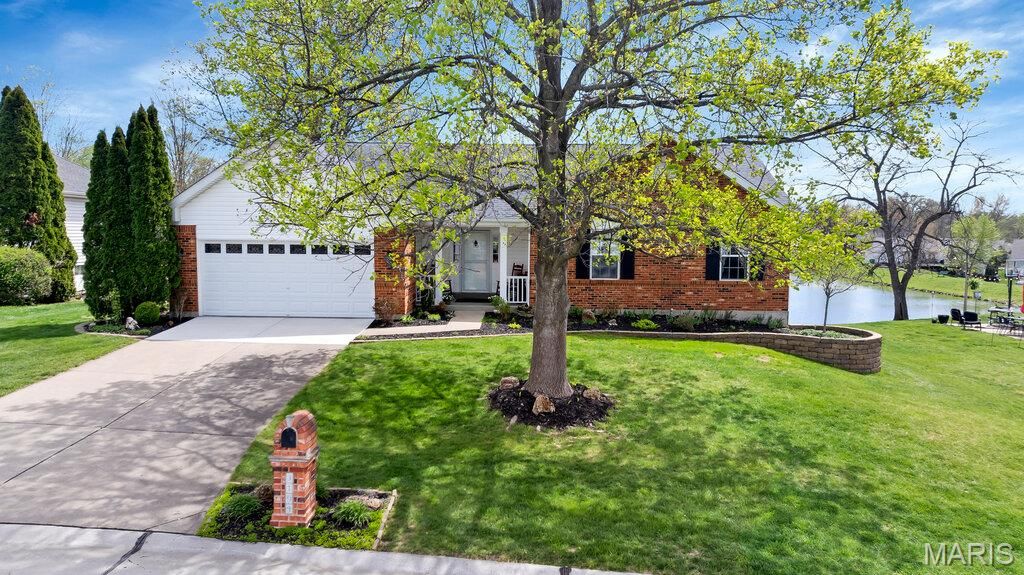 Photo of 3193 Moss Pointe Drive, St Charles, MO 63303 (MLS # 26020460)