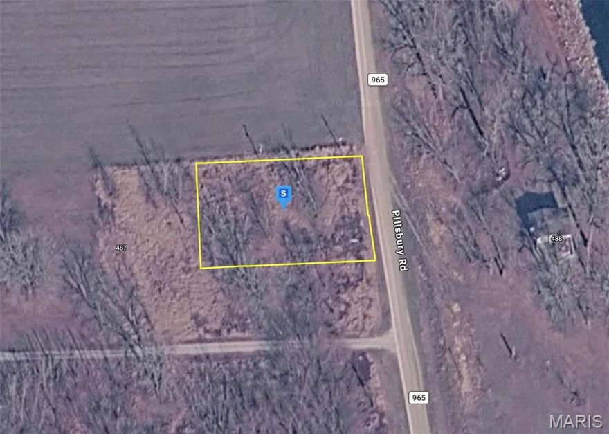 Please note- seller has lowered the price several times and are now firm at the asking price. This 0.39-acre vacant corner lot in Lincoln County, MO offers an affordable rural escape in a peaceful setting across from the Mississippi River. Located on a quiet street with no HOA restrictions, the property provides flexibility for a variety of uses. Enjoy easy access to abundant outdoor recreation, including hunting and fishing opportunities nearby, while taking in the natural surroundings of the river area. A great opportunity for a getaway property, future homesite, or long-term investment in a scenic, rural location.