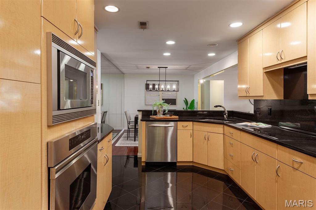 Wexford Condos Ph 02 - Residential