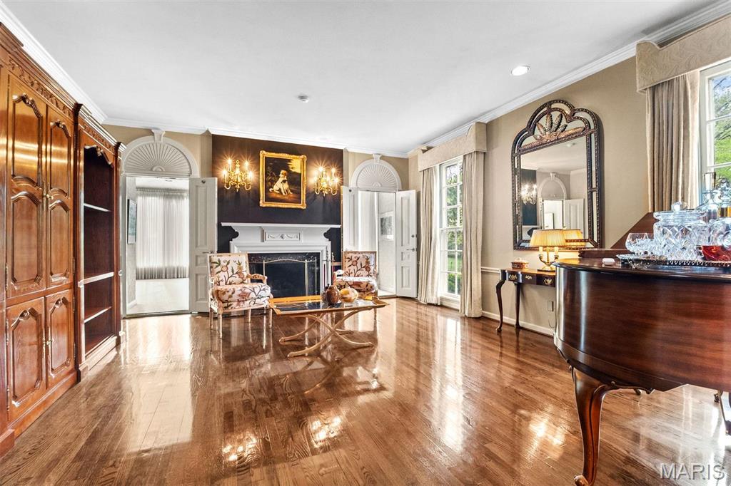 21 Log Cabin Drive