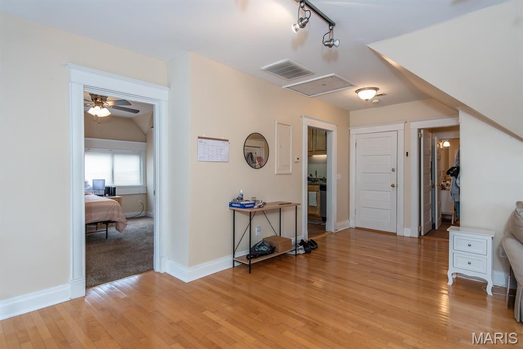 Roch Condo - Residential