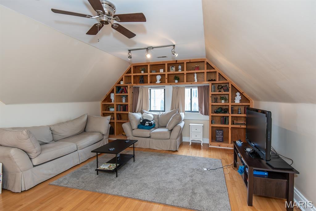 Roch Condo - Residential