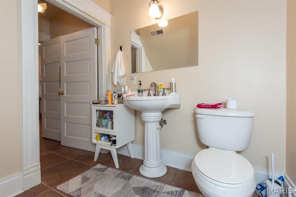 Roch Condo - Residential