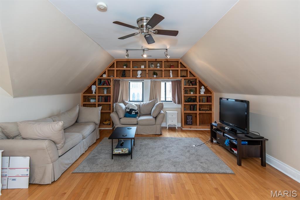 Roch Condo - Residential