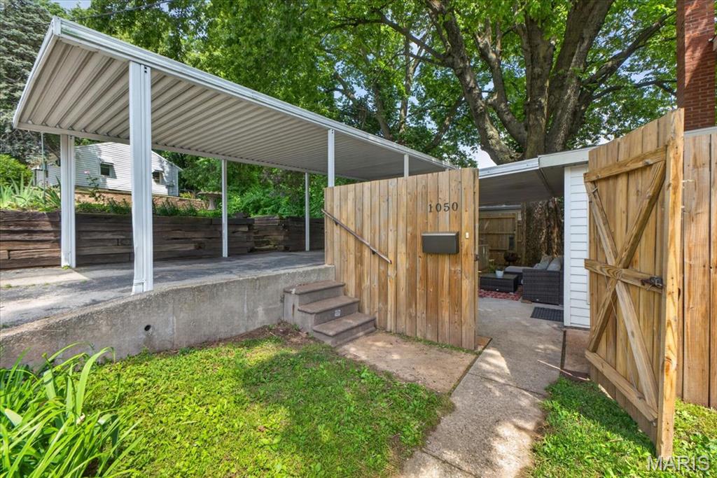 City/St Charles - Residential