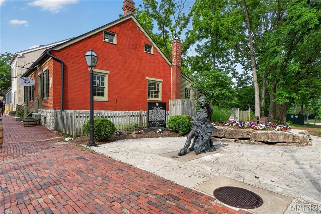 City/St Charles - Residential