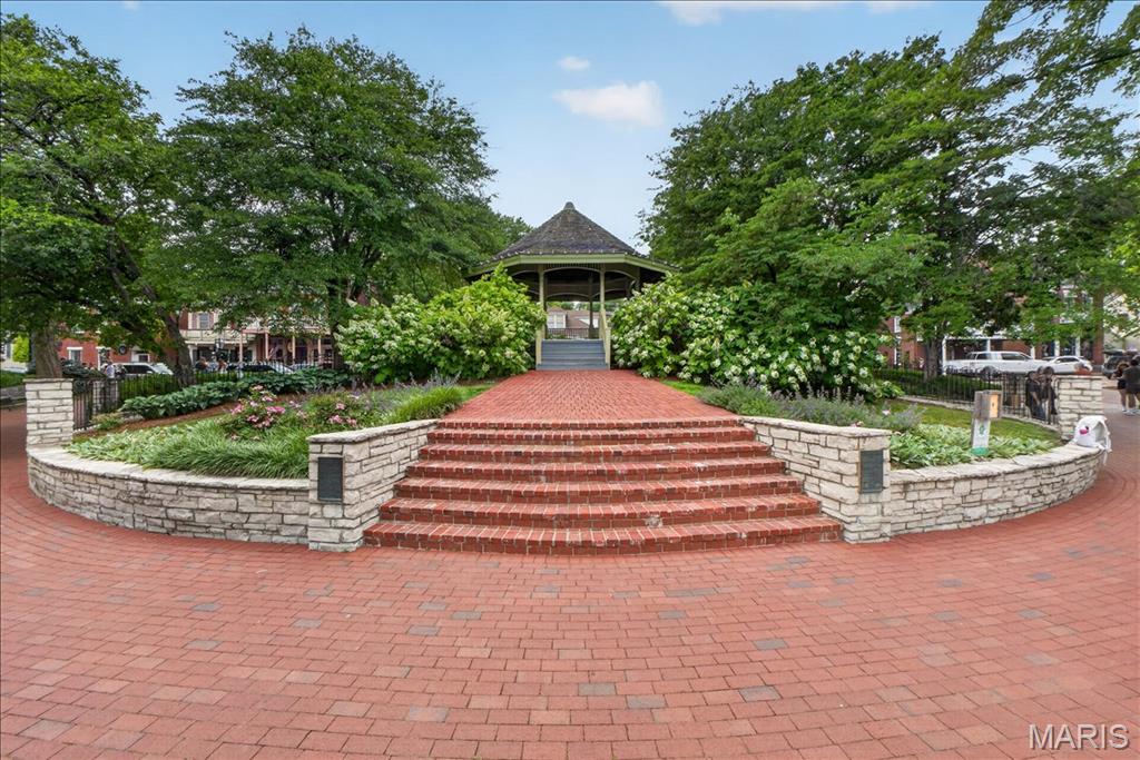 City/St Charles - Residential