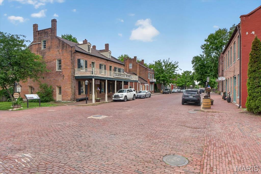 City/St Charles - Residential