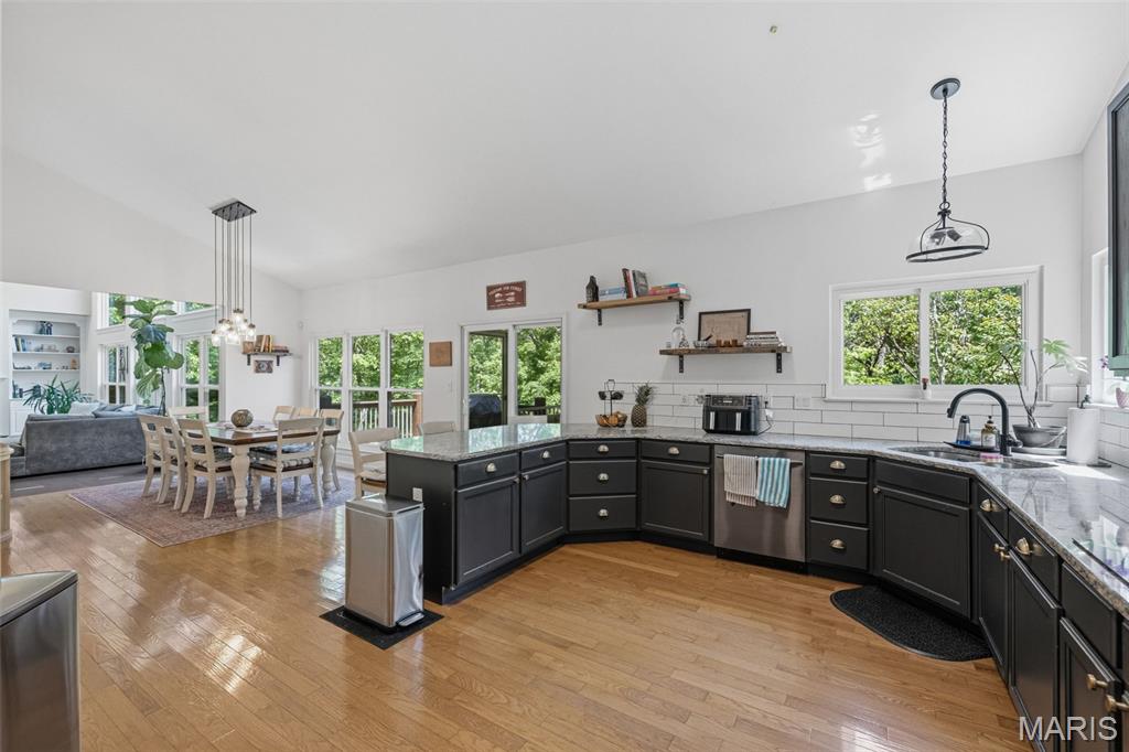 Thunder Mountain One - Residential