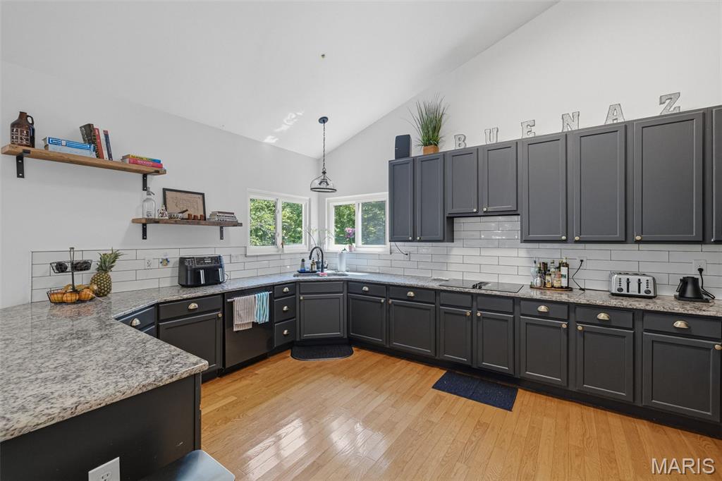 Thunder Mountain One - Residential