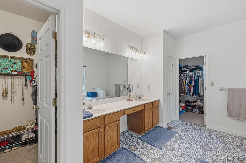Thunder Mountain One - Residential