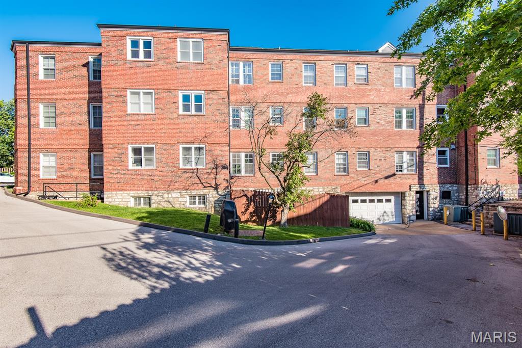 Davis Place Condominiums - Residential
